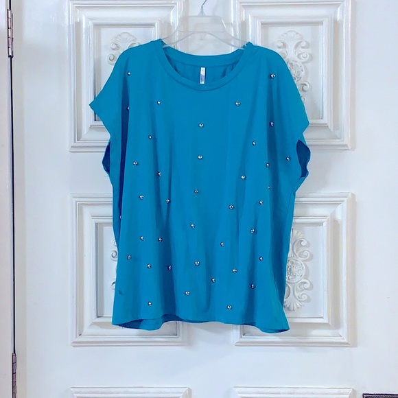 Like New: Teal Capped Sleeves Comfy Tee w/Silver Embellishments by Love Nation - Picture 5 of 16